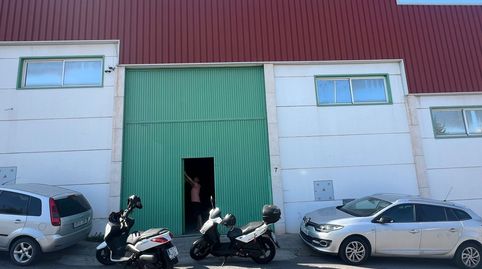Nave industrial céntrica en venta en Coín.