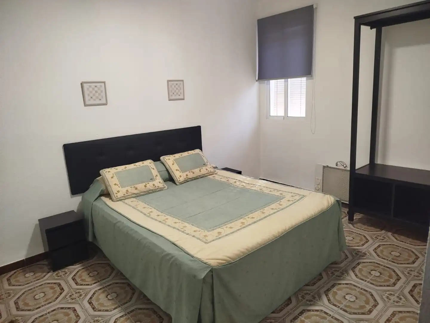 Habitación de Piso de alquiler en Plasencia con Aire acondicionado y Amueblado
