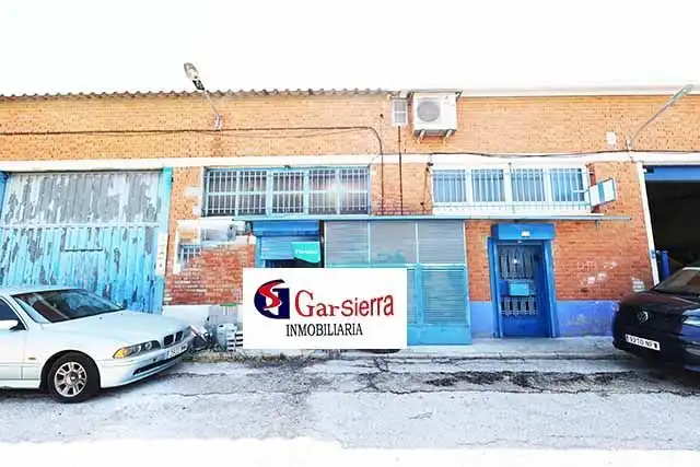 Vista exterior de Nave industrial en venta en Camarma de Esteruelas