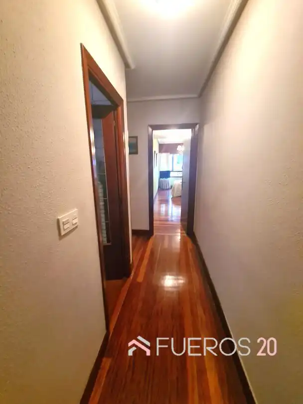 Piso en venta en Barakaldo  con Calefacción, Terraza y Trastero