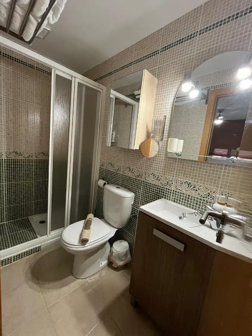 Baño de Piso de alquiler en El Ejido con Aire acondicionado, Calefacción y Terraza