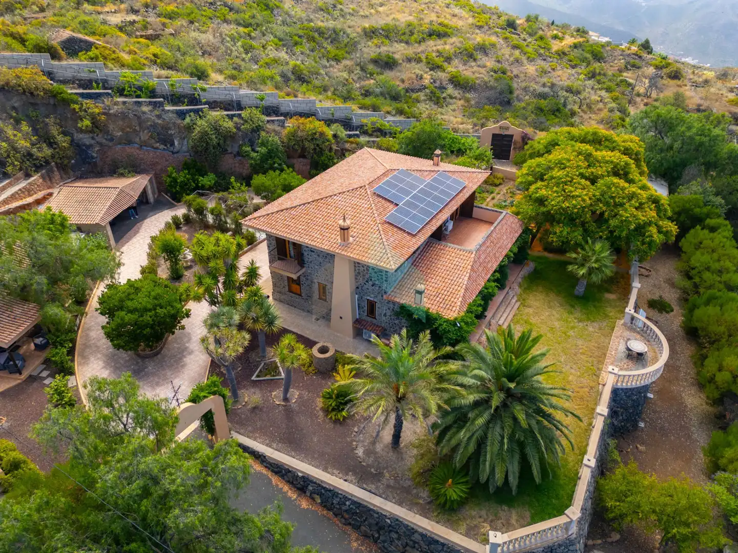 Vista exterior de Casa o chalet en venta en Arona con Aire acondicionado, Calefacción y Jardín privado