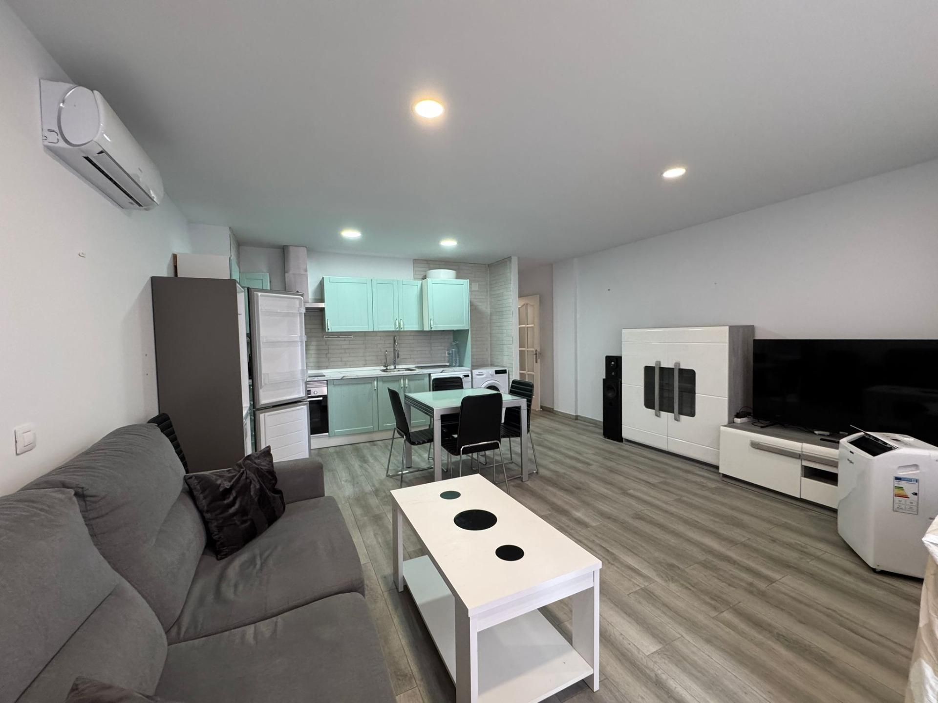 Sala d'estar de Apartament en venda en San Miguel de Abona amb Jardí privat i Terrassa