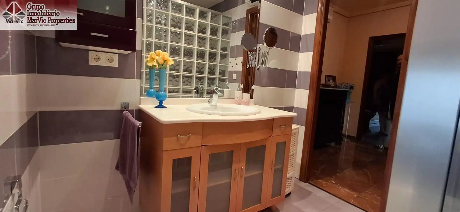Bany de Casa o xalet en venda en Benidorm amb Aire condicionat, Jardí privat i Terrassa