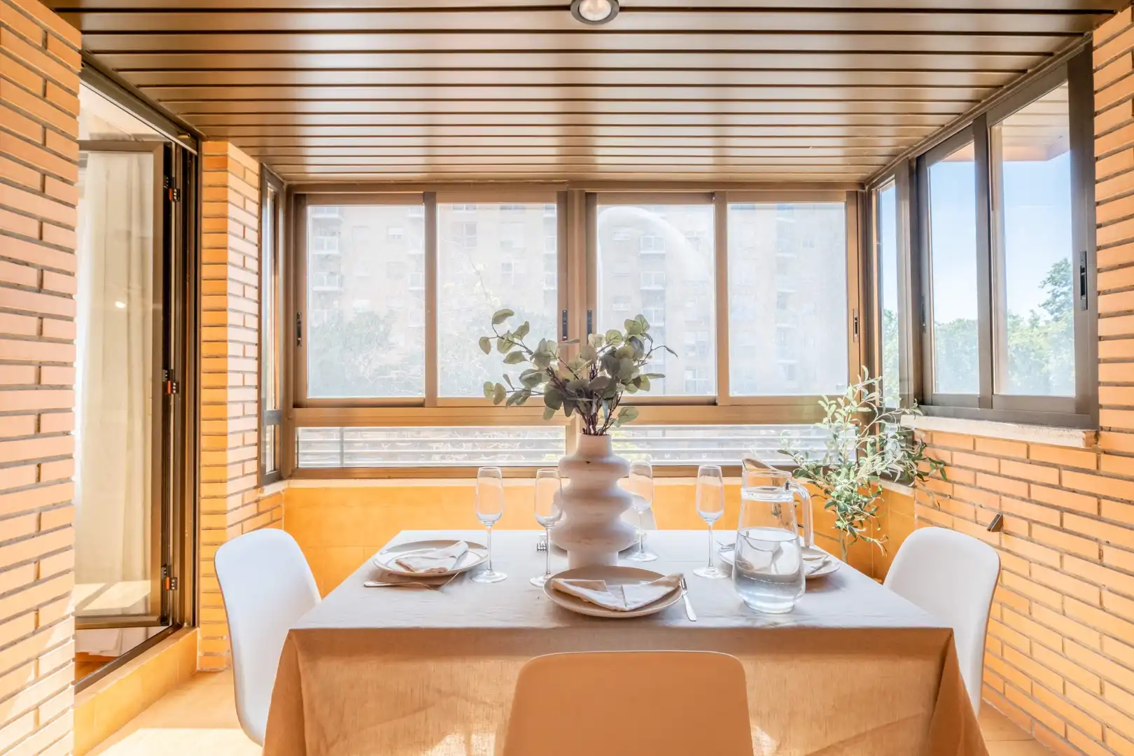 Dining room of Flat for sale in Zaragoza  with Air Conditioner, Heating and Parquet flooring