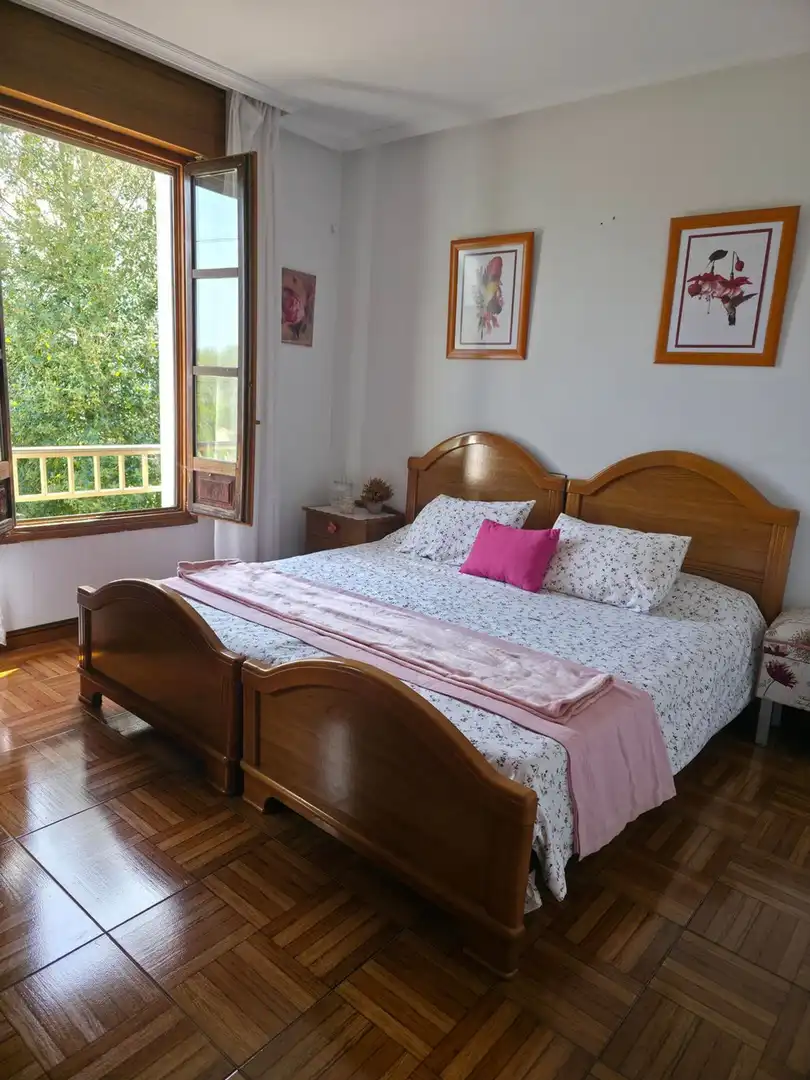 Habitación de Casa o chalet en venta en Nava con Piscina