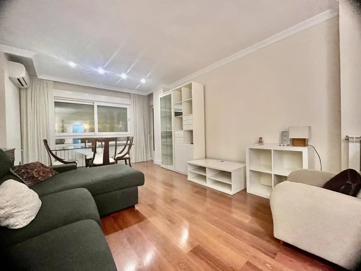 Living room of Flat for sale in Madrid  with Air Conditioner, Heating and Private garden