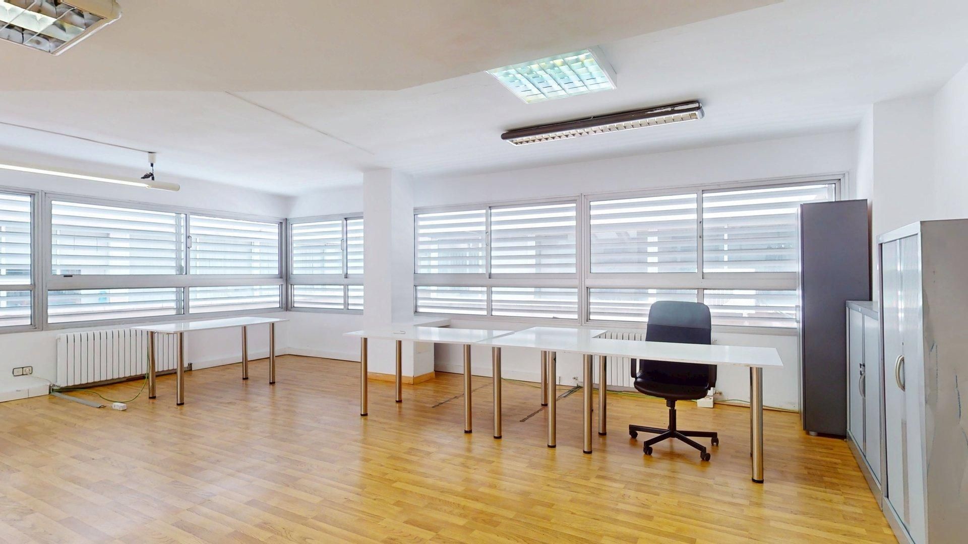 Office for sale in  Zaragoza Capital  with Air Conditioner and Heating