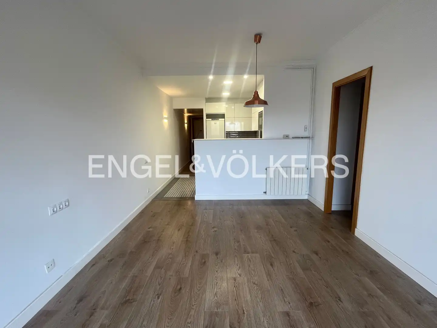 Flat for sale in Barcelona  with Air Conditioner, Heating and Parquet flooring