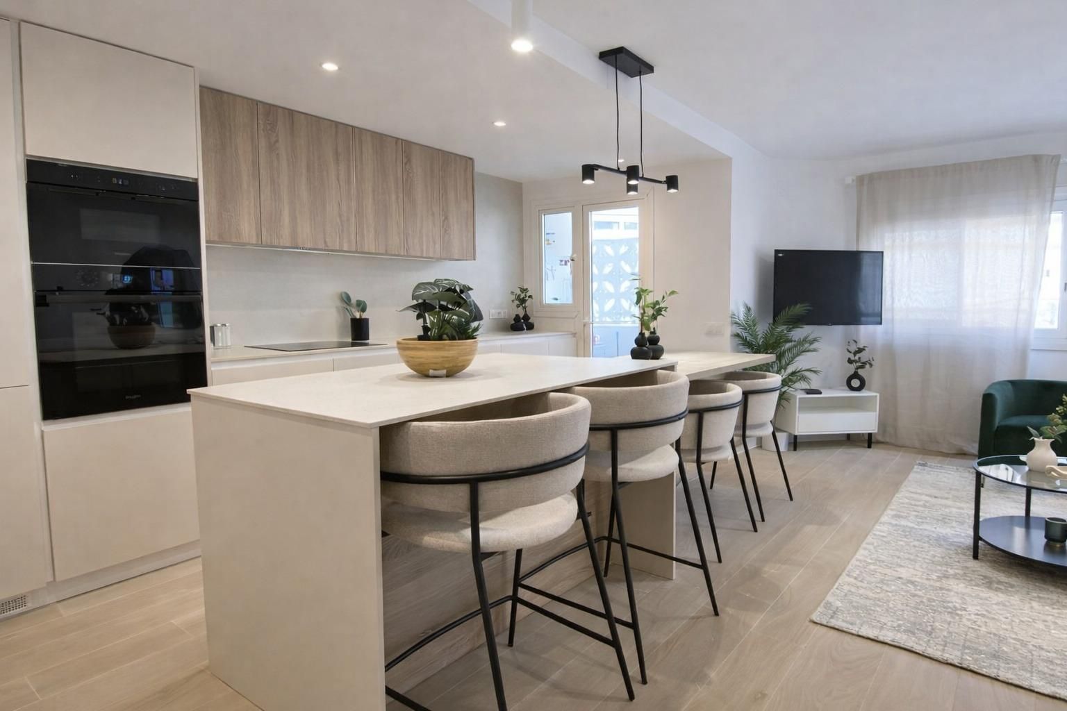 Kitchen of Flat for sale in  Valencia Capital  with Air Conditioner, Terrace and Furnished