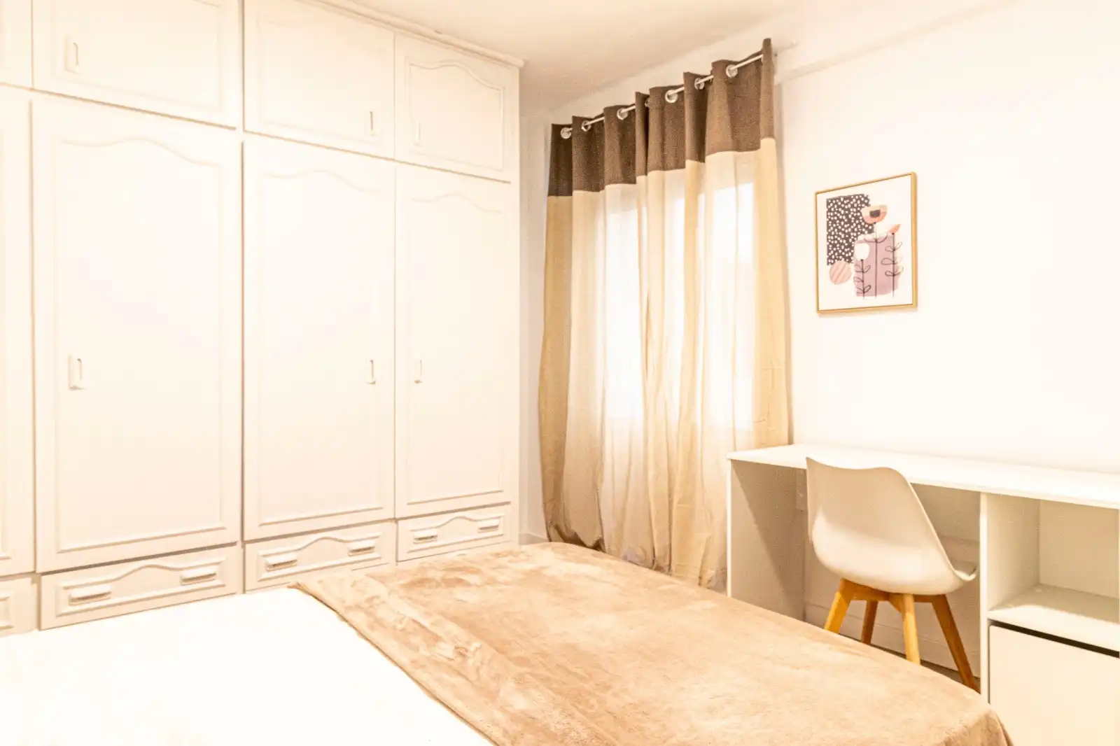 Flat for rent in Carrer de Bartomeu Reus, Hospital - Plaza del Real