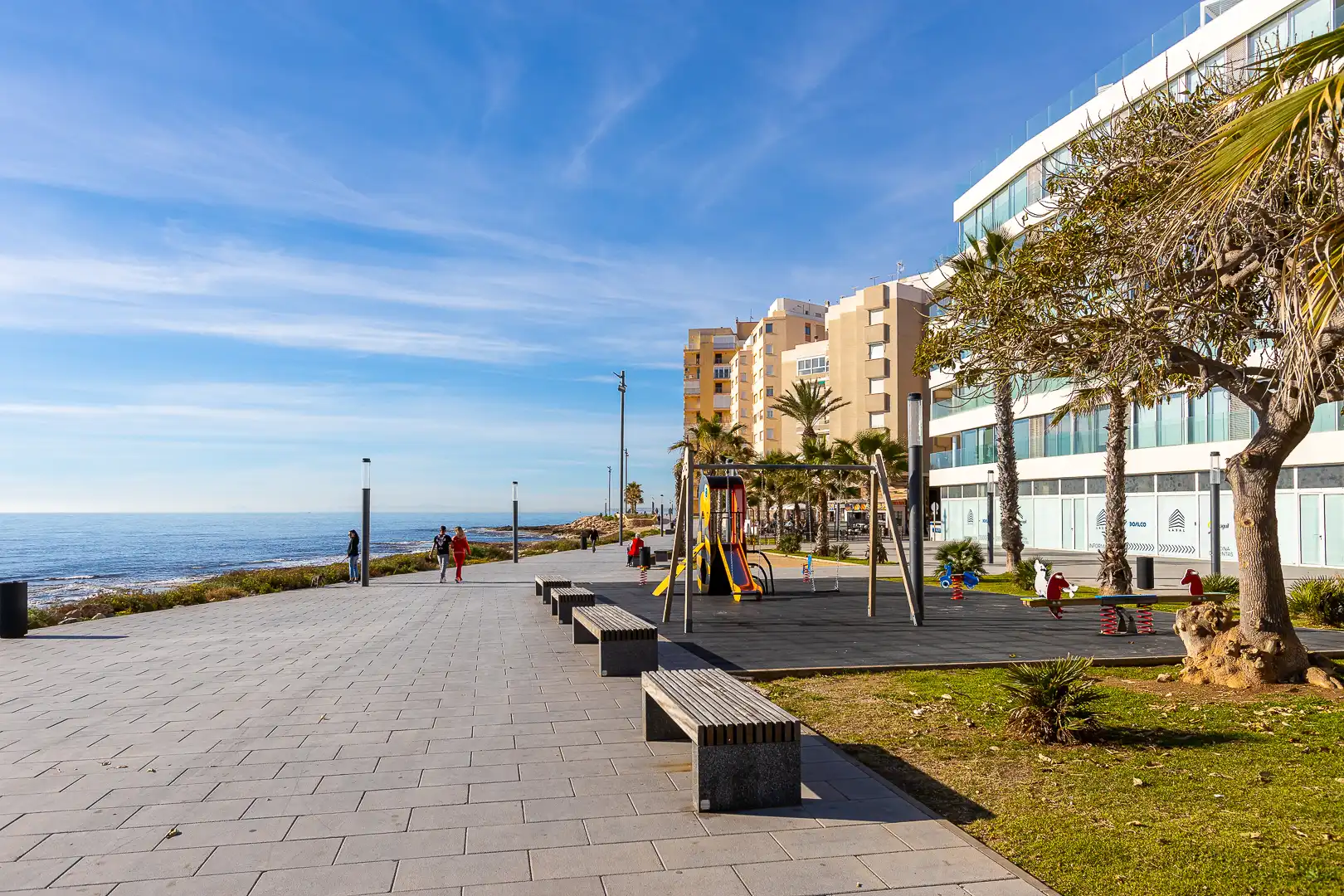 Vista exterior de Pis en venda en Torrevieja amb Aire condicionat i Terrassa