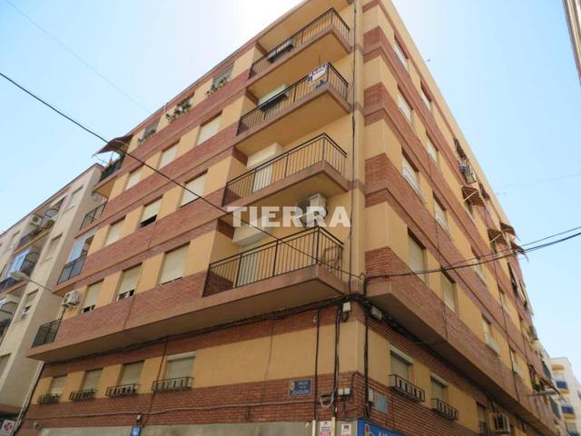 Piso en Venta en Calle Pintor Joaquín en San Antón
