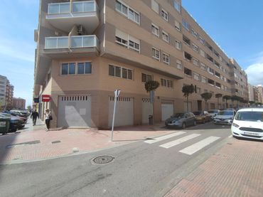 Gewerbefläche zum Verkauf in Carrer del Mestre Falla 30