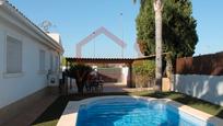 Vista exterior de Casa o xalet en venda en L'Eliana amb Aire condicionat, Calefacció i Jardí privat