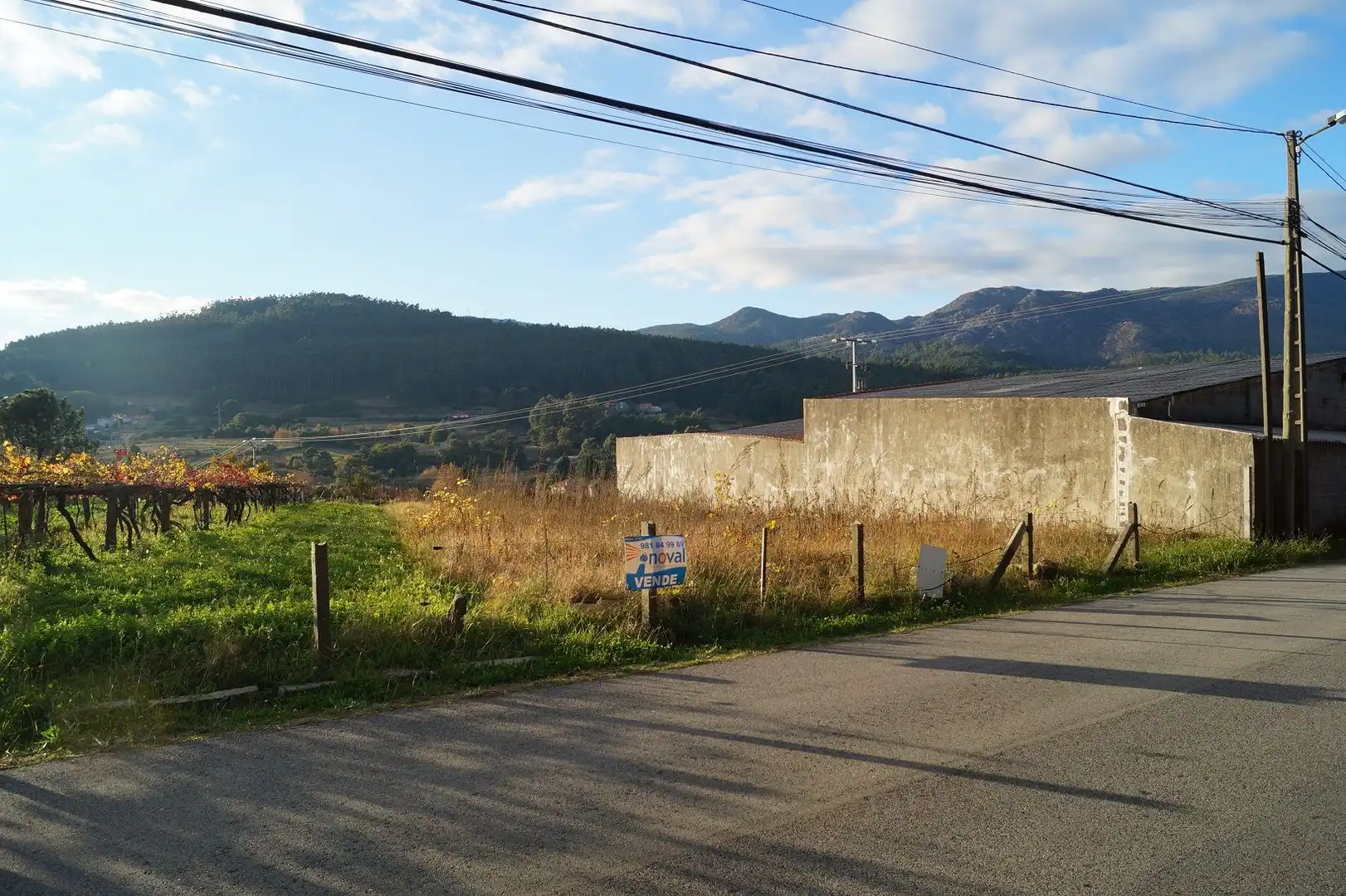 Wohnbaugrundstück zum Verkauf in Boiro