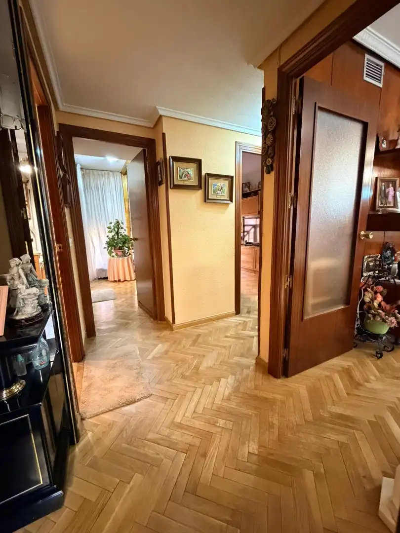 Flat for sale in Madrid  with Air Conditioner, Heating and Terrace