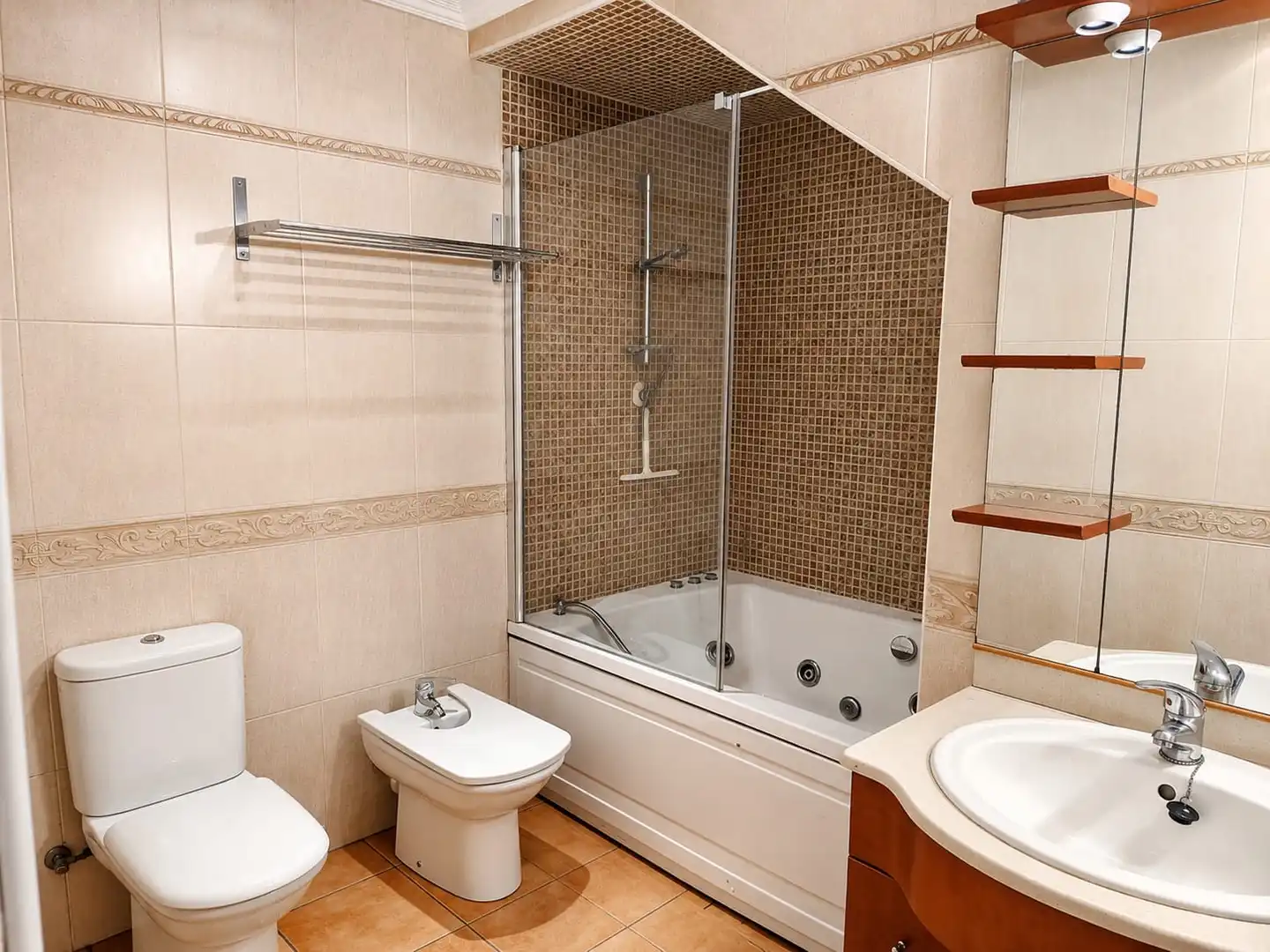Bany de Casa o xalet en venda en Sant Feliu de Guíxols amb Calefacció, Jardí privat i Terrassa
