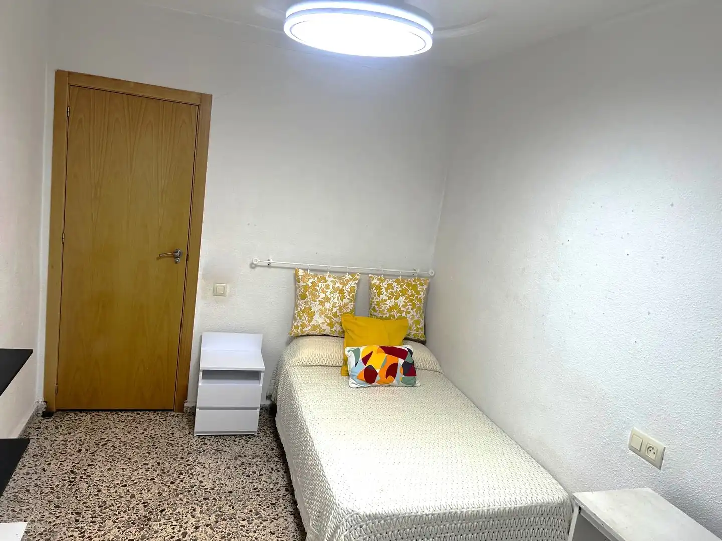Dormitori de Pis de lloguer en Murcia amb Moblat, Forn i Rentadora