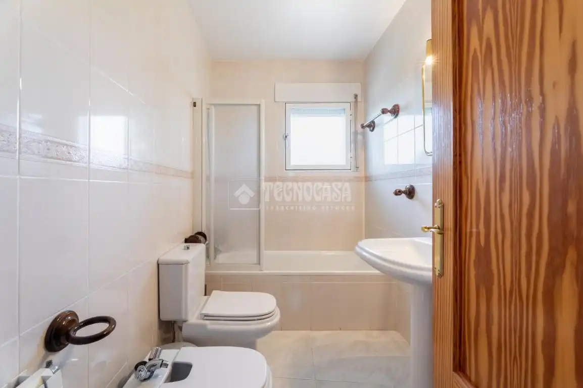 Baño de Casa o chalet en venta en Torrelodones con Calefacción, Jardín privado y Piscina