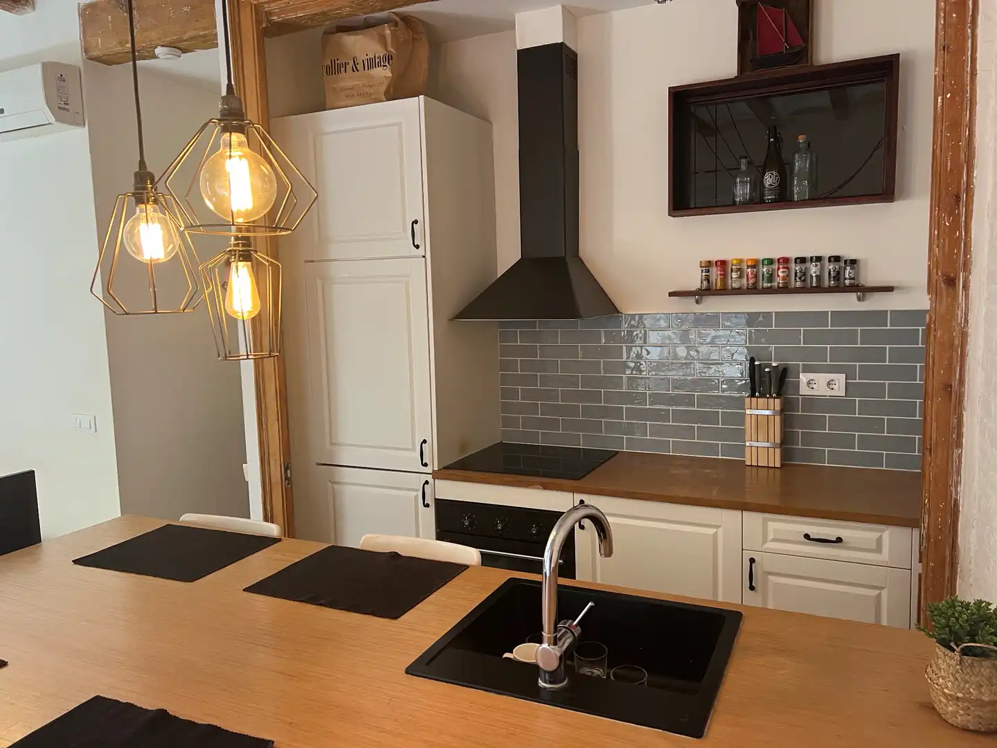 Cocina de Piso en venta en Barcelona con Aire acondicionado, Calefacción y Amueblado