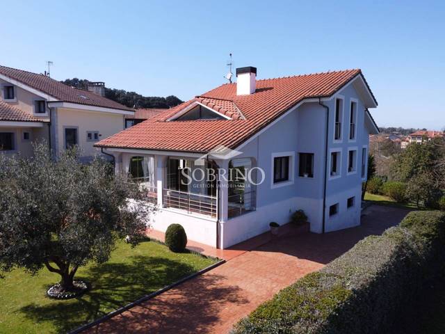 Casa-chalet en Venta en Calle La Huertona, 1 en Llanes pueblo