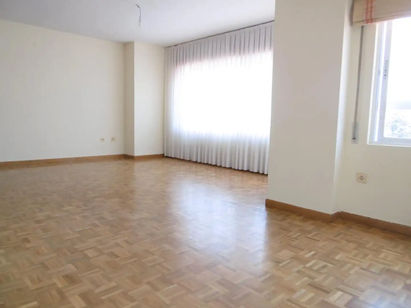 Sala de estar de Piso de alquiler en Valladolid con Calefacción