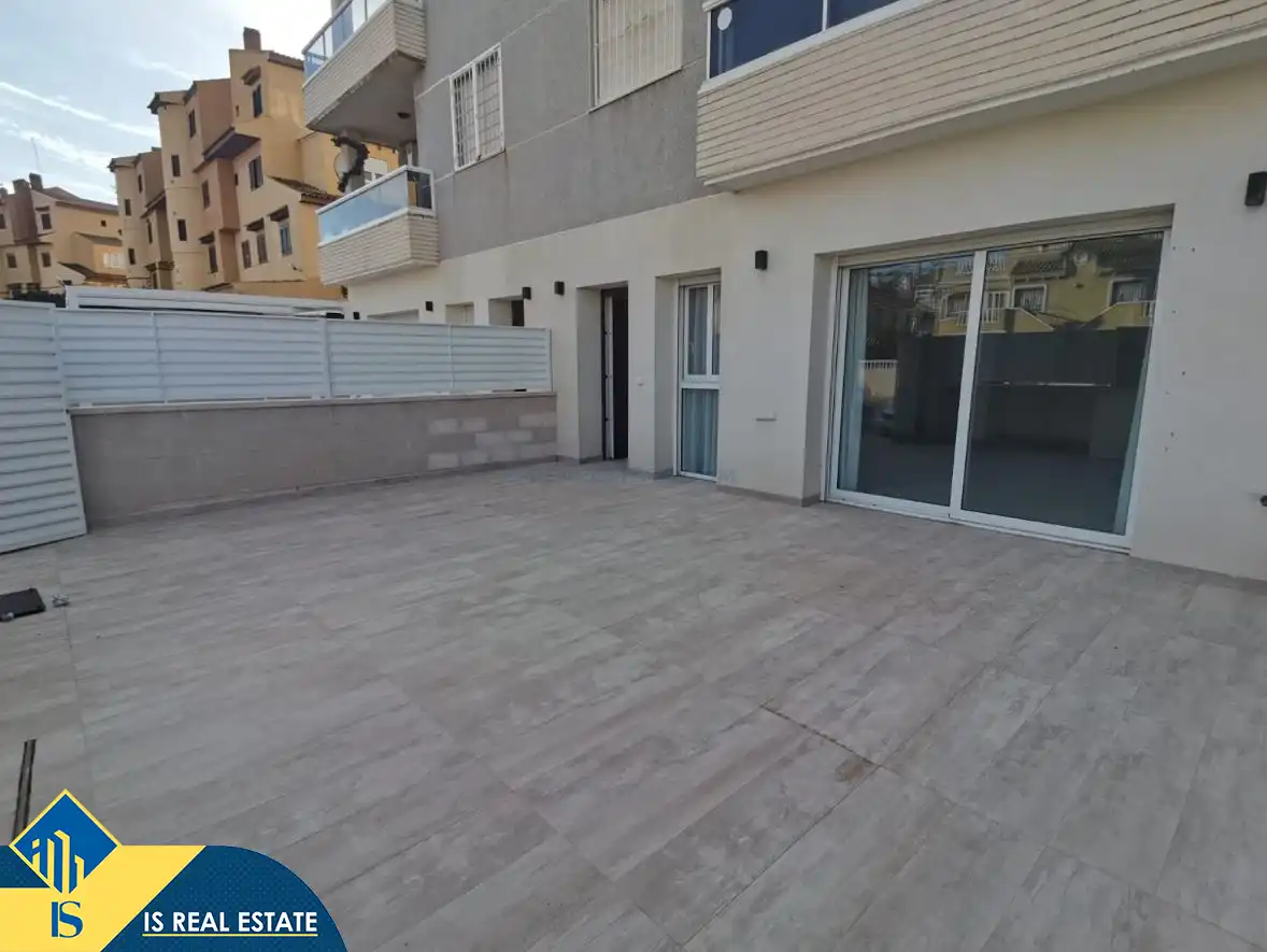 Casa amb piscina en venda a Centro, imagen 3