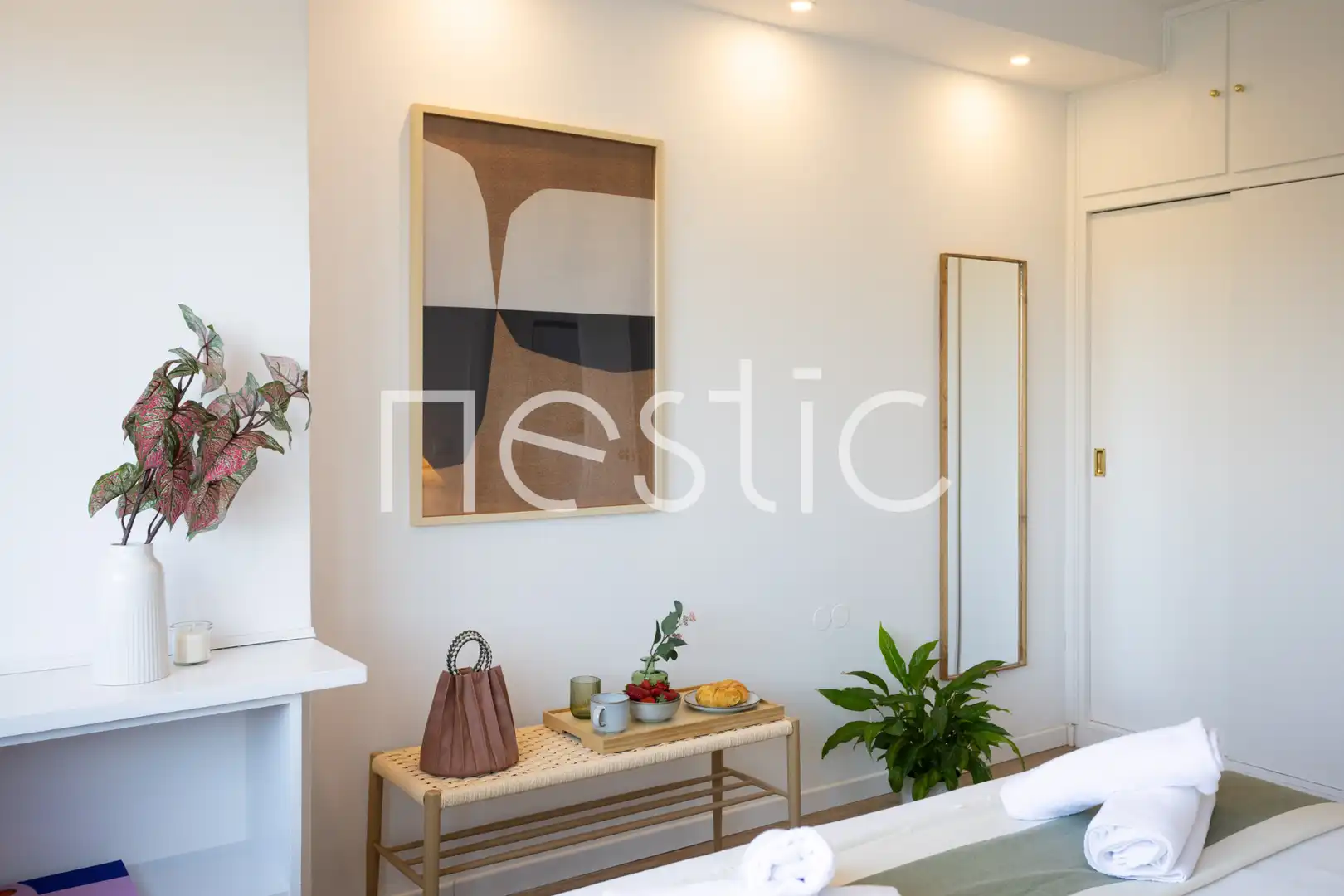 Habitación de Apartamento de alquiler en Madrid con Aire acondicionado, Calefacción y Amueblado