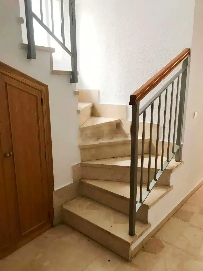 Maisonette zum Verkauf in Albacete mit Klimaanlage, Heizung und Abstellraum