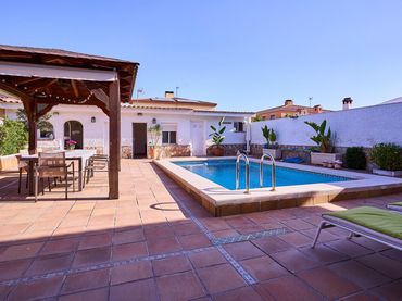 Adossat amb piscina en venda a Paseo de los Álamos