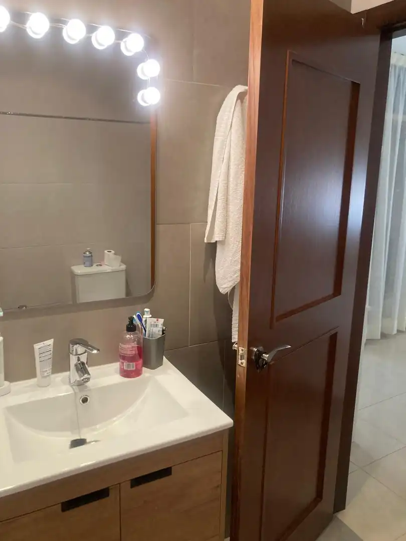 Bany de Casa o xalet en venda en Córdoba amb Aire condicionat, Parquet i Terrassa
