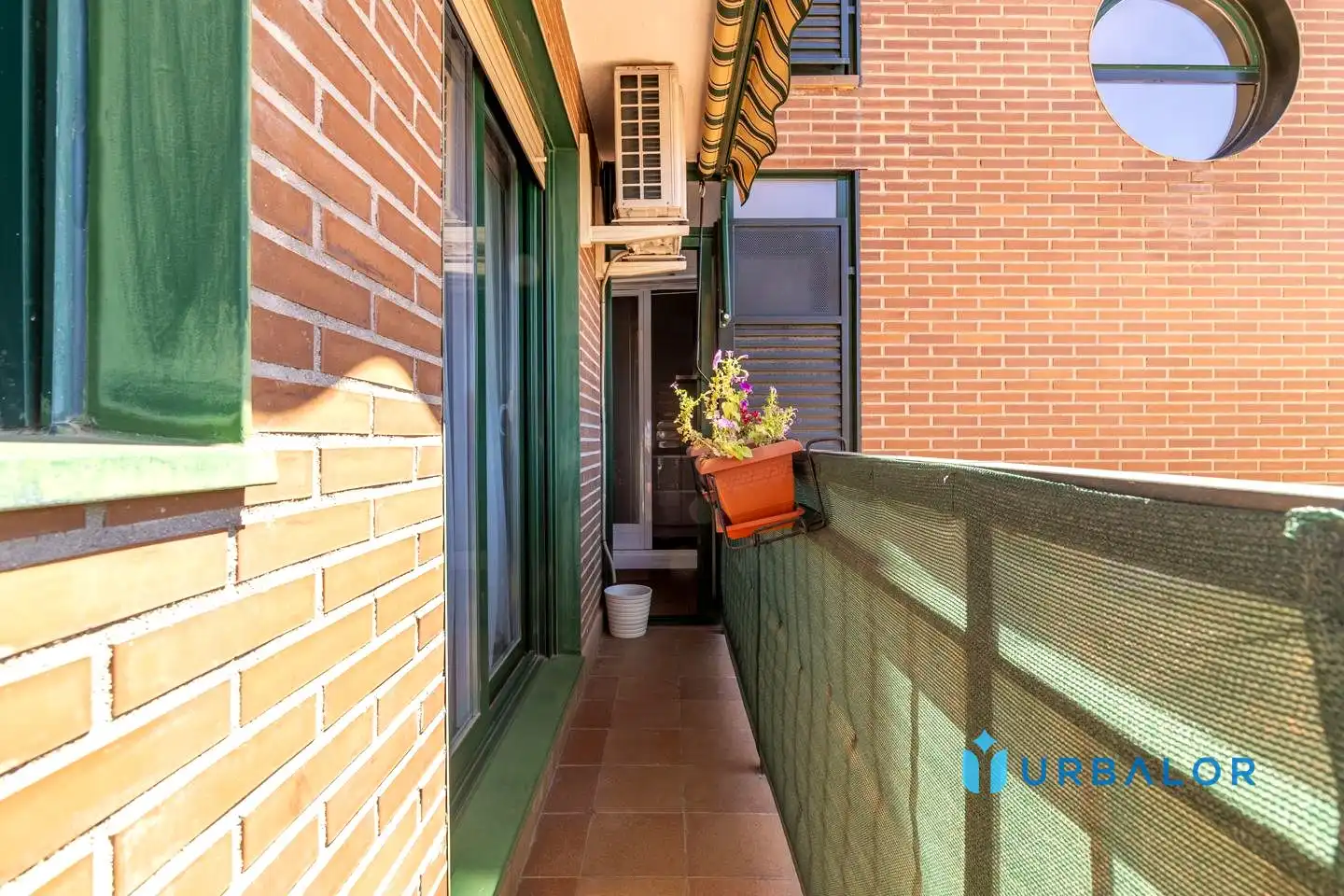Balcony of Flat for sale in Alcorcón  with Air Conditioner, Heating and Parquet flooring