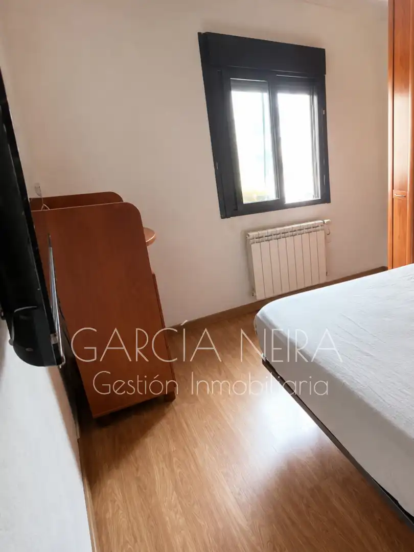 Habitación de Piso en venta en Oviedo  con Amueblado y Lavadora