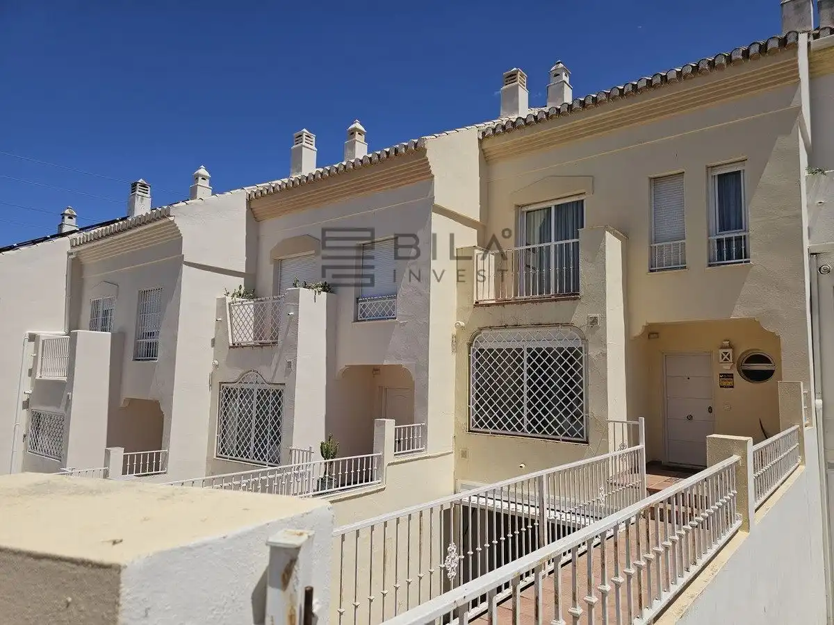 Casa adosada en venta en Casco Golf, El Rosario - Ricmar