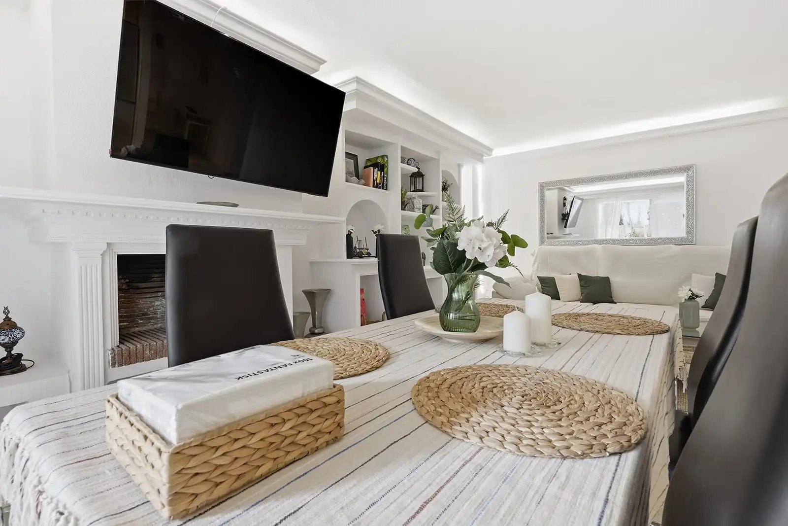 Sala de estar de Apartamento de alquiler en Estepona con Terraza y Amueblado