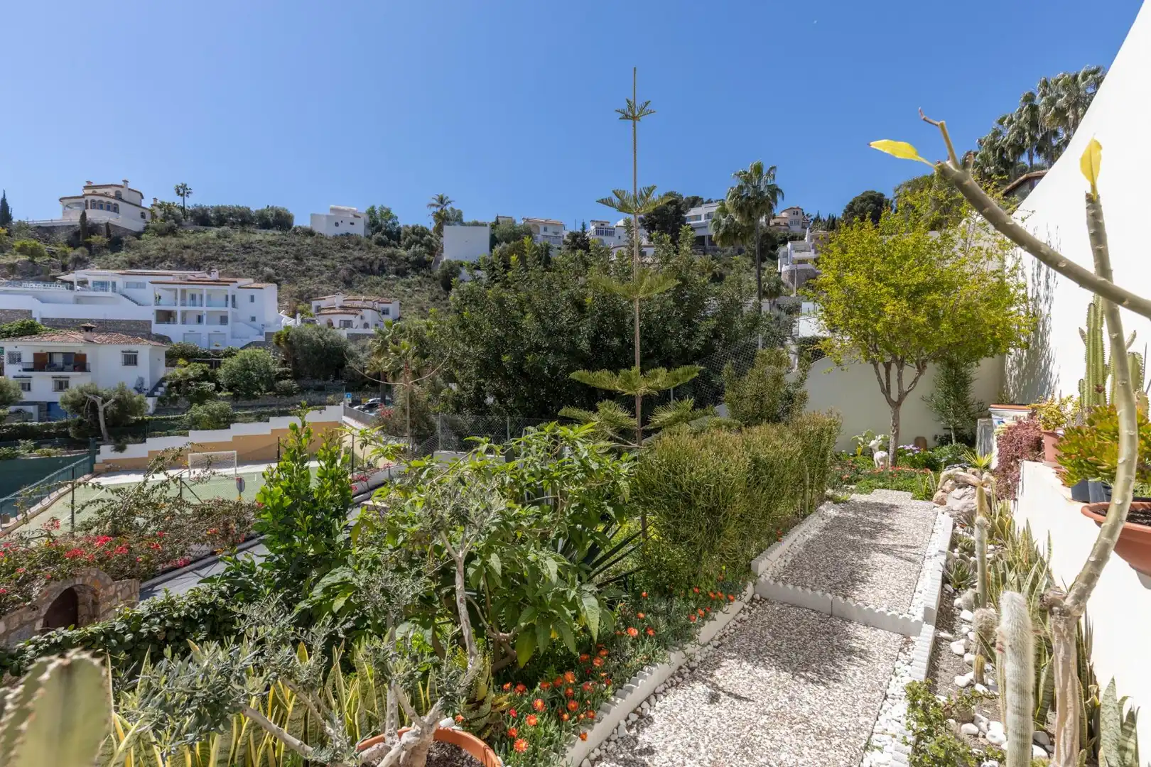 Jardí de Casa o xalet en venda en Salobreña amb Aire condicionat, Jardí privat i Piscina