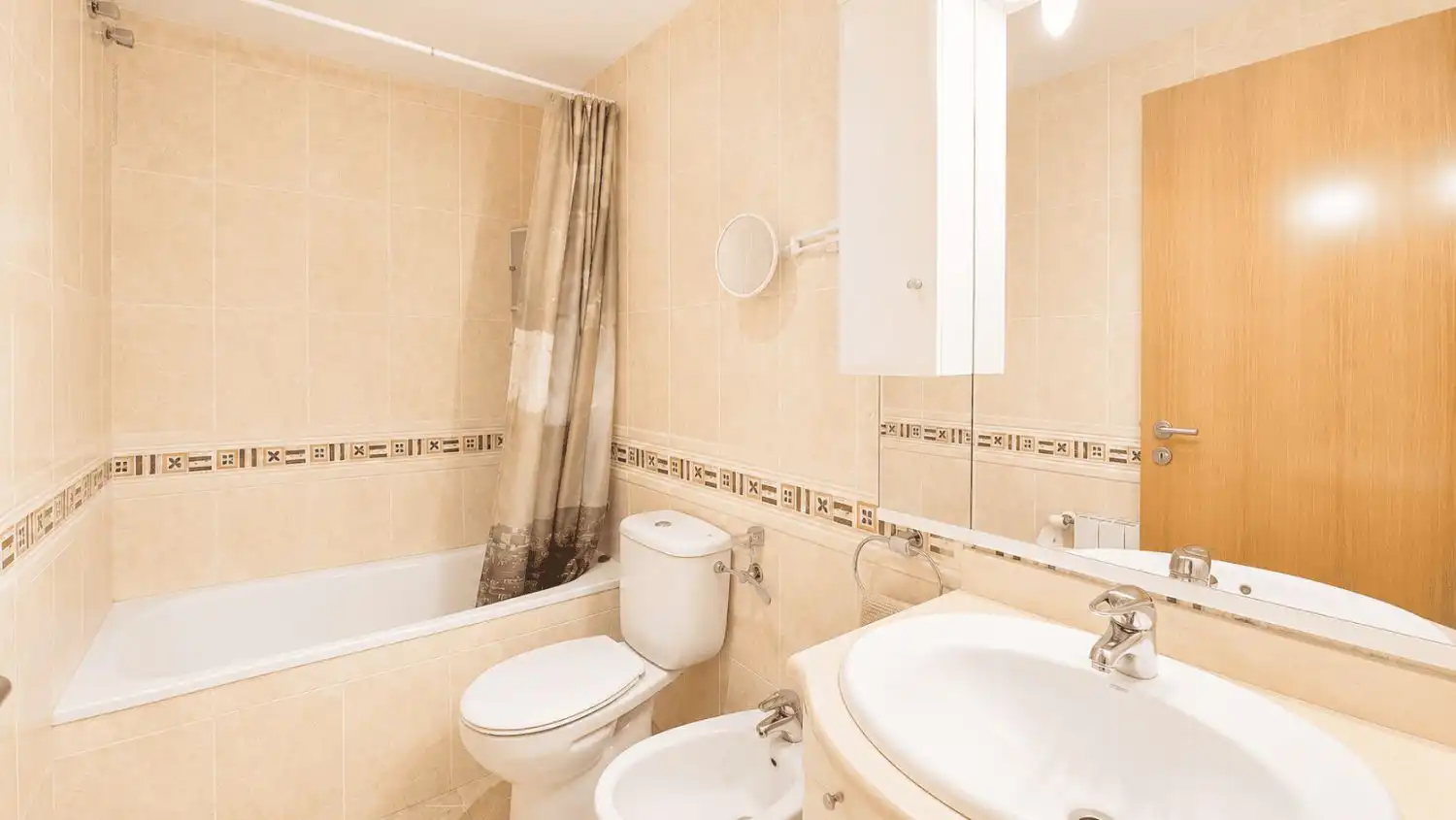 Baño de Casa adosada en venta en Almazora / Almassora con Aire acondicionado y Terraza