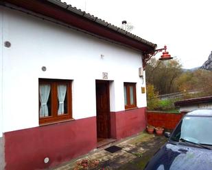 House or chalet for sale in  Las Agoeras , Quirós