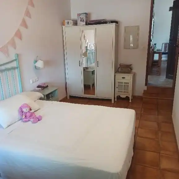 Dormitori de Finca rústica en venda en Almodóvar del Río amb Aire condicionat, Piscina i Alarma