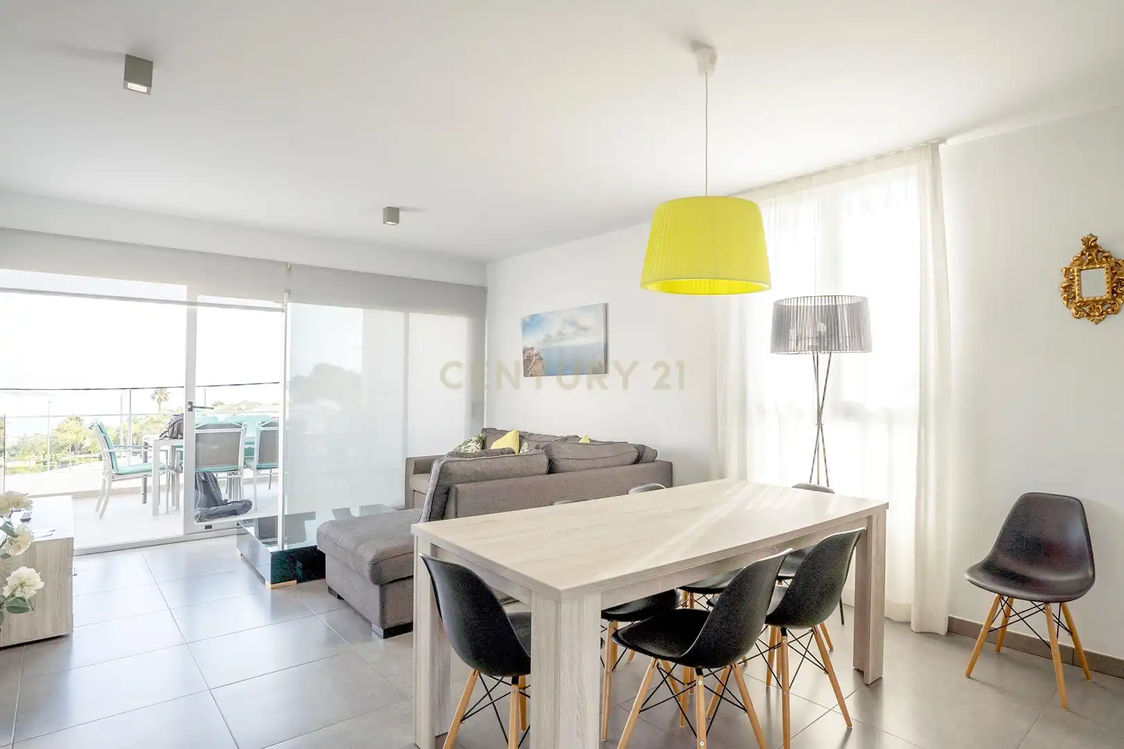 Living room of Detached homes for sale in L'Alfàs del Pi  with Air Conditioner, Furnished and Balcony