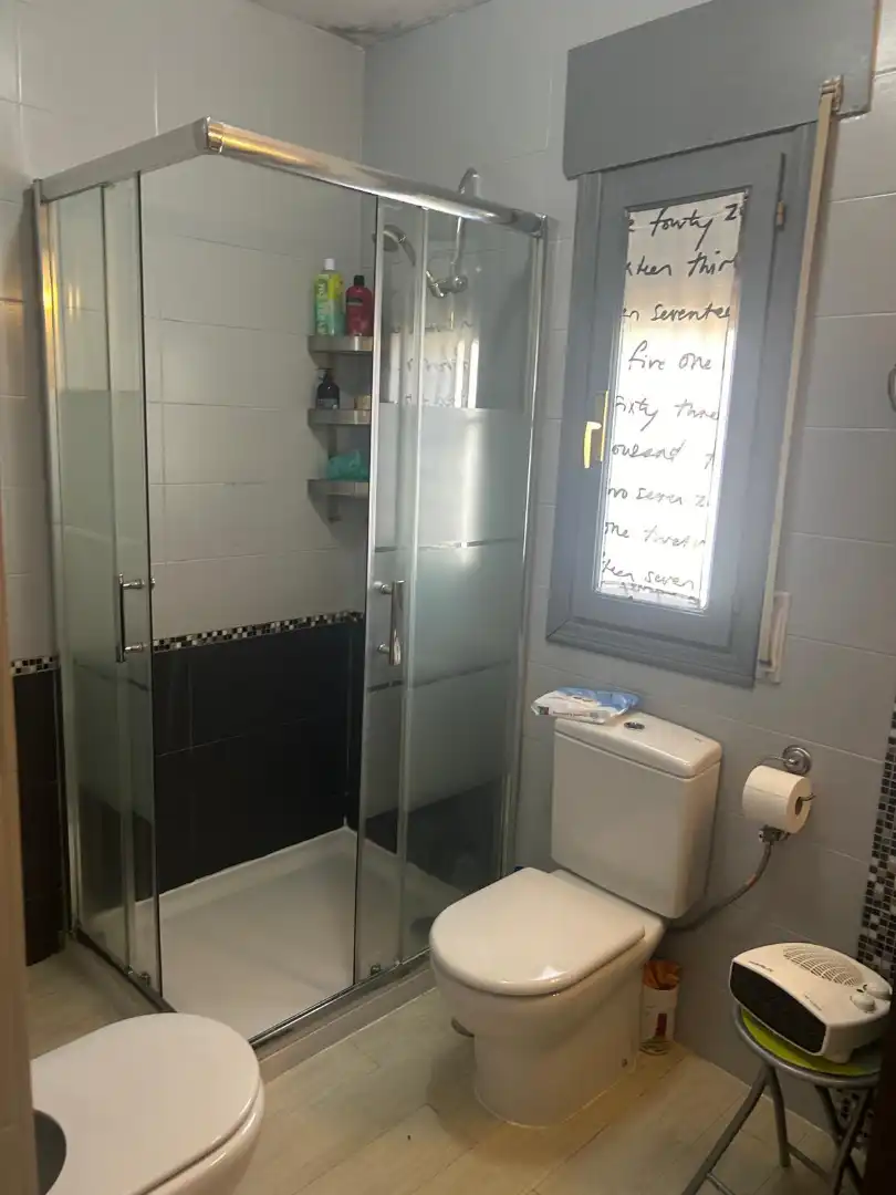 Baño de Casa o chalet en venta en Azuqueca de Henares con Aire acondicionado, Calefacción y Jardín privado