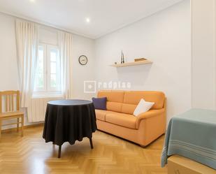 Bedroom of Flat for sale in  Madrid Capital  with Heating and Parquet flooring