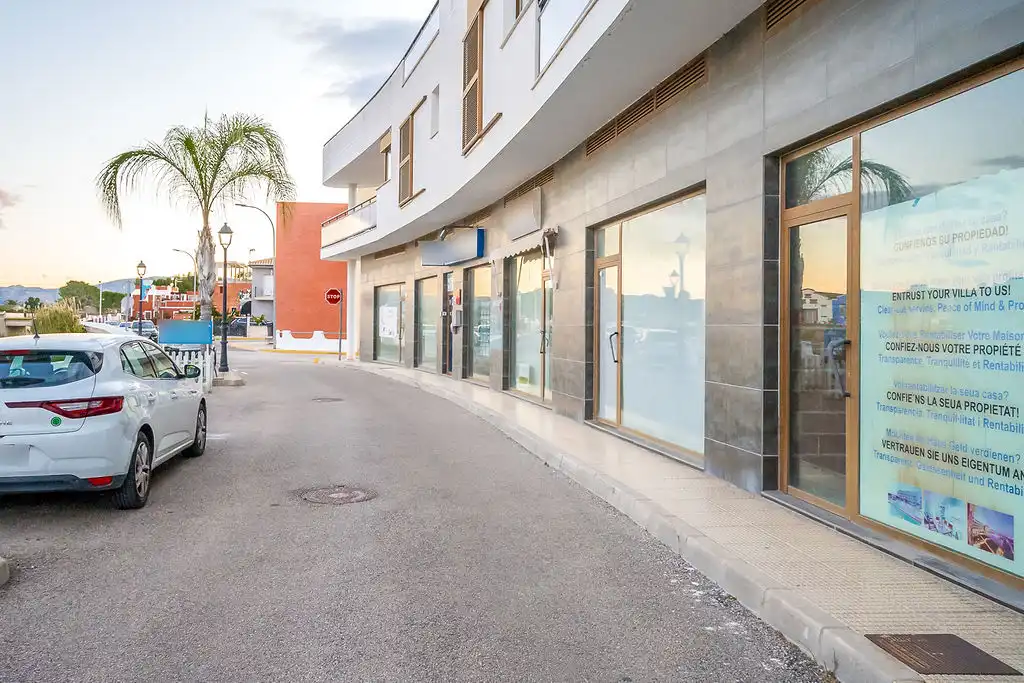 Locale commerciale in vendita a Av Corts Valencianes, imagen 11