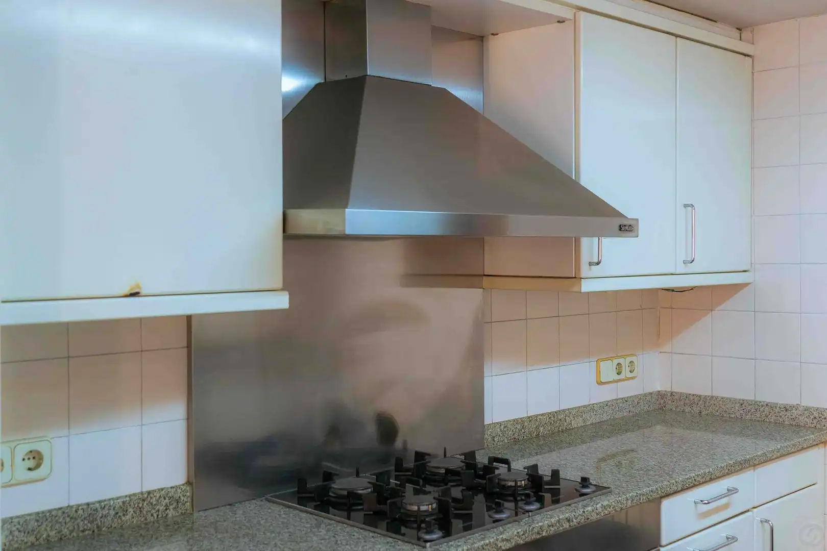 Kitchen of Houses for sale in Esplugues de Llobregat  with Terrace, Storage room and Swimming Pool