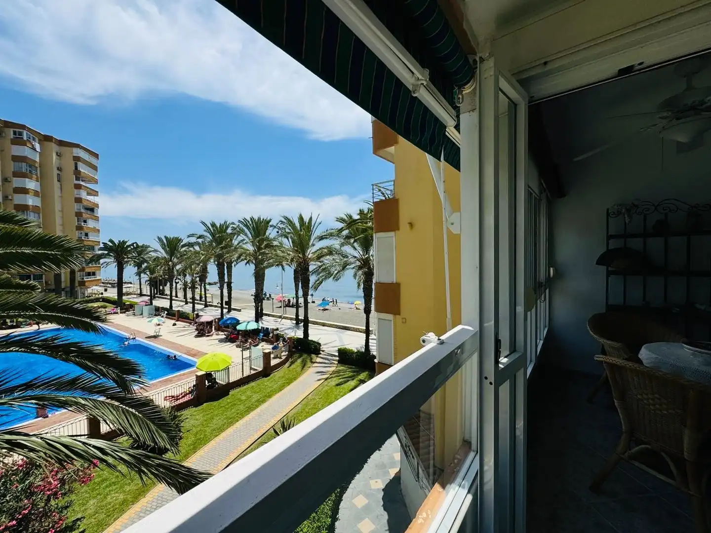 Dormitori de Pis en venda en Algarrobo amb Piscina comunitària