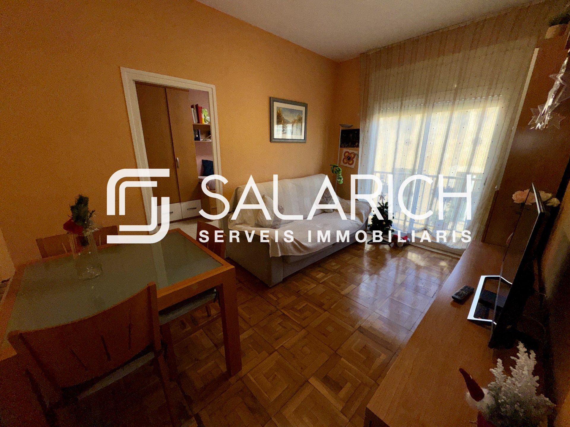 Sala d'estar de Pis en venda en  Barcelona Capital amb Balcó