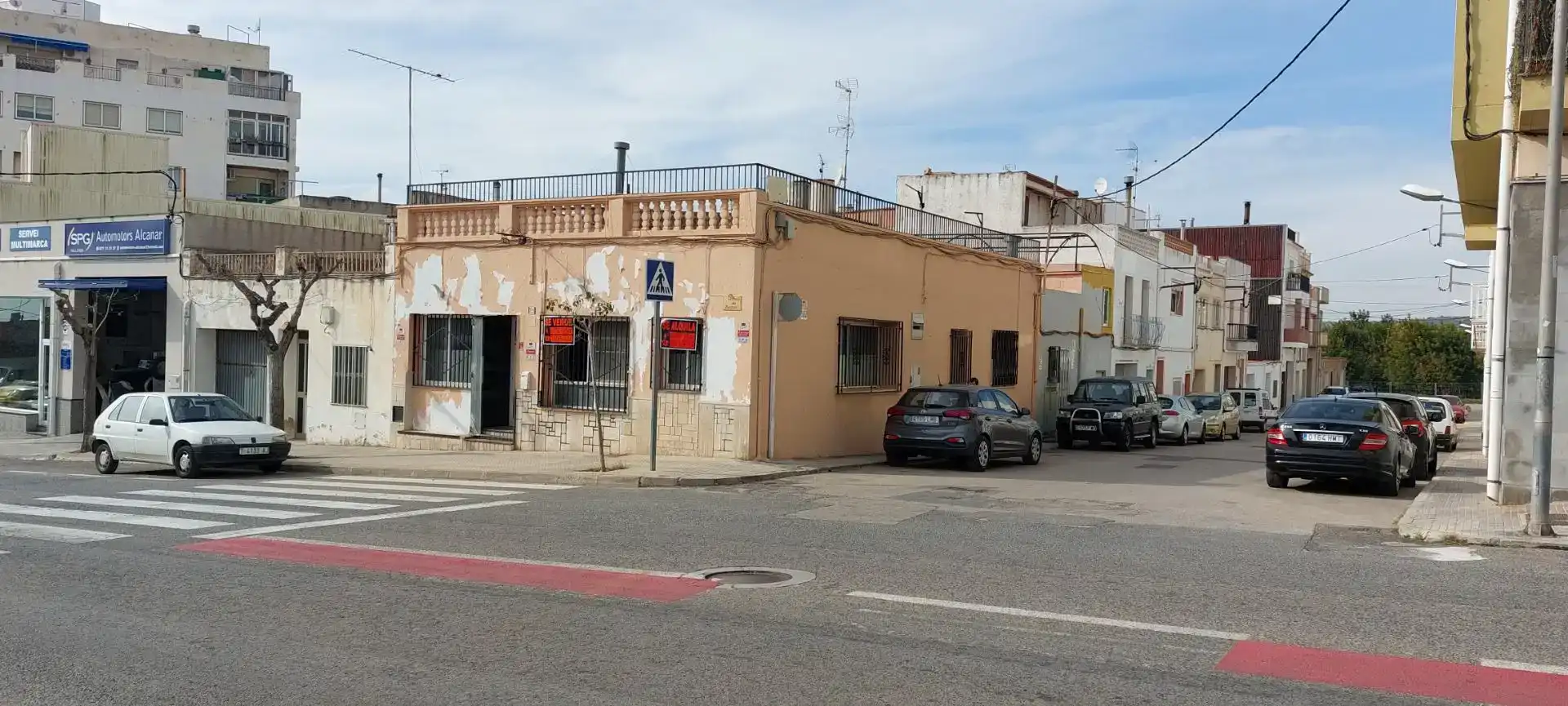 Vista exterior de Local de lloguer en Alcanar amb Aire condicionat