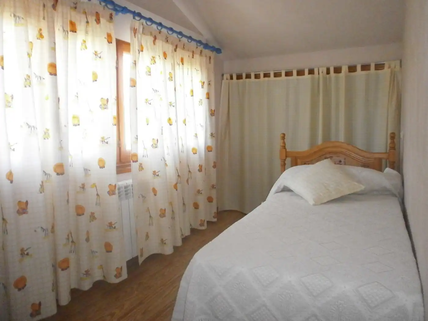 Bedroom of Houses for sale in Abades  with Heating, Private garden and Swimming Pool