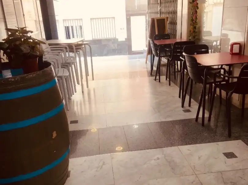 Local comercial en traspaso en Av. de Matadepera 38, Galeria Center Local 9 y 10 ( Bar cafeteria) 38, imagen 9